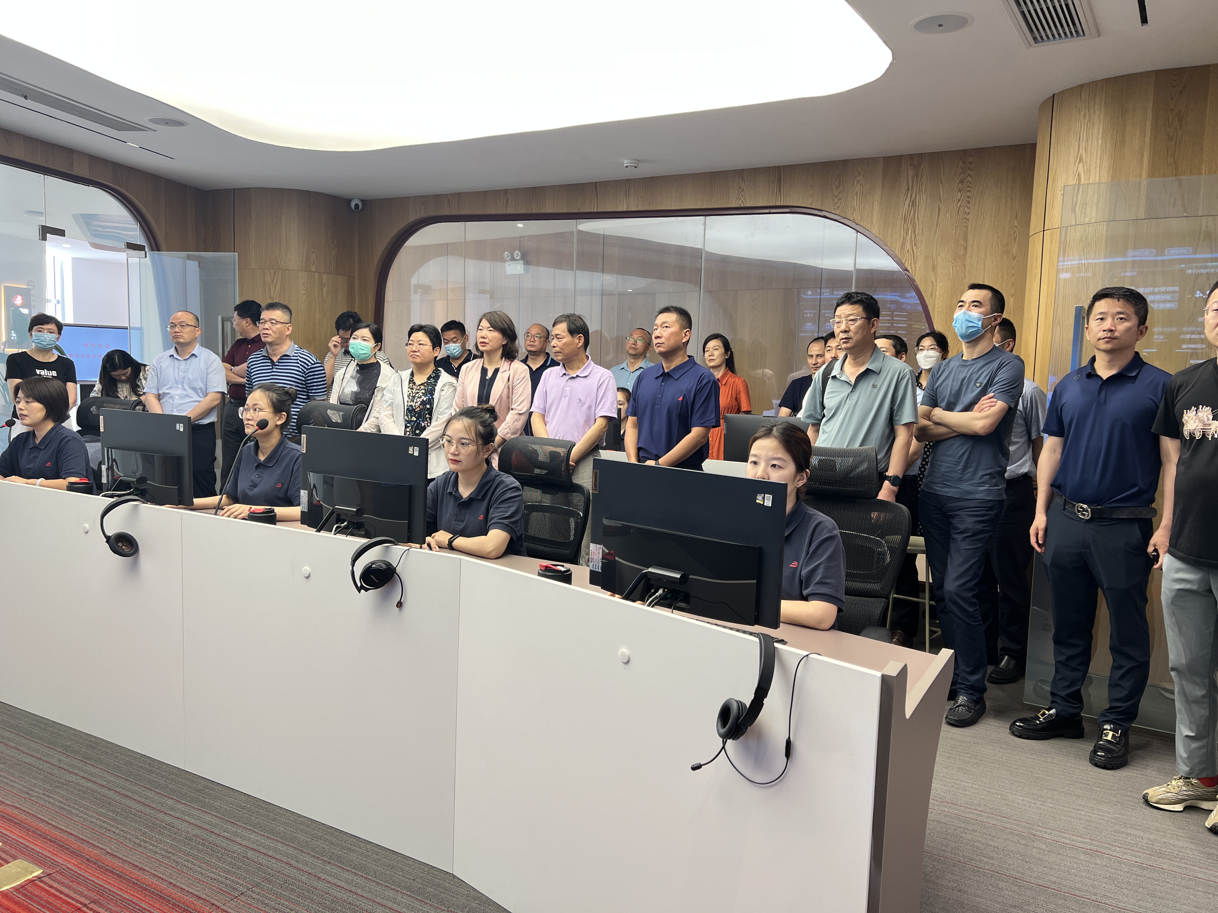 迎接“梁溪区新型智慧城市建设工作”的双定视察调研